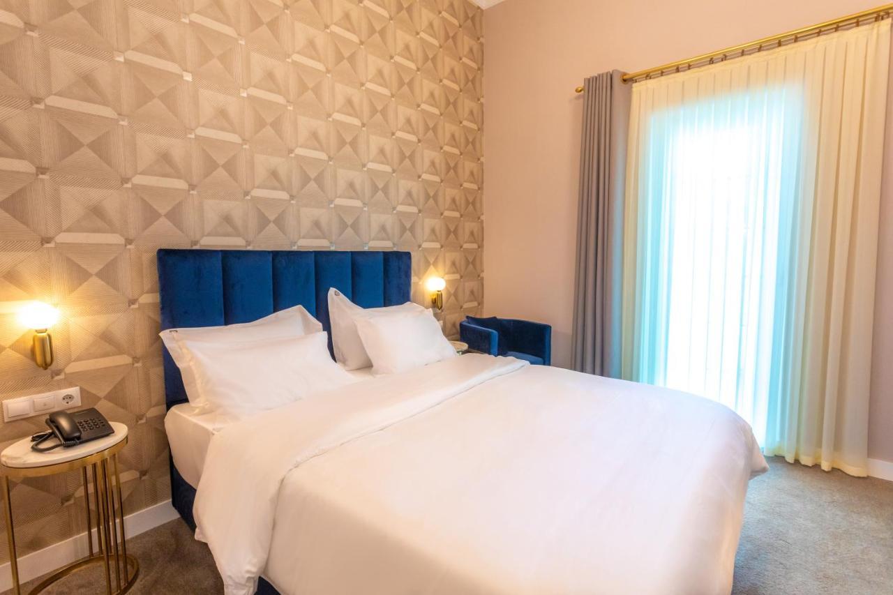 Newport Hotel クタイシ エクステリア 写真