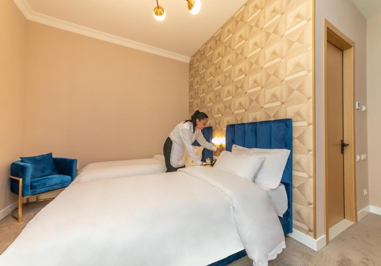 Newport Hotel クタイシ エクステリア 写真