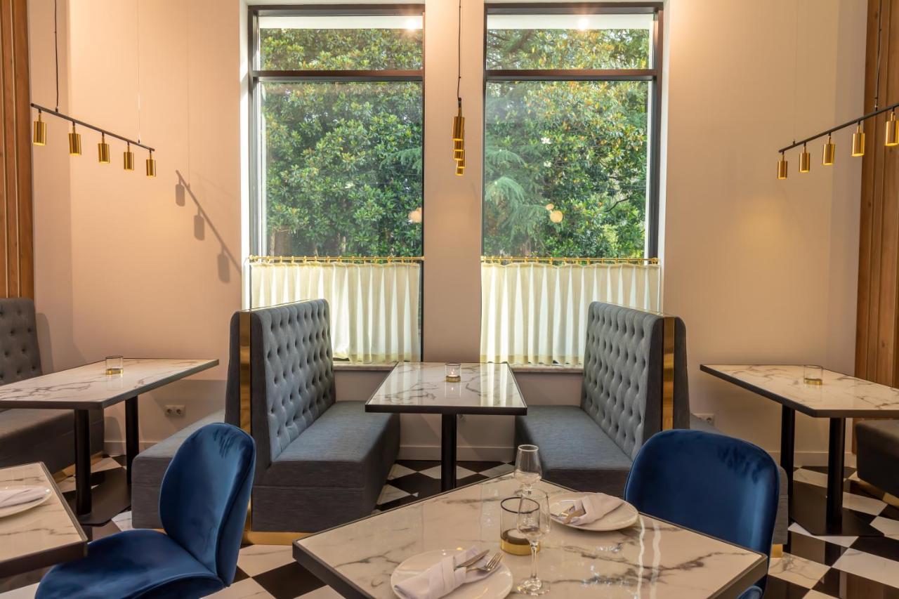 Newport Hotel クタイシ エクステリア 写真