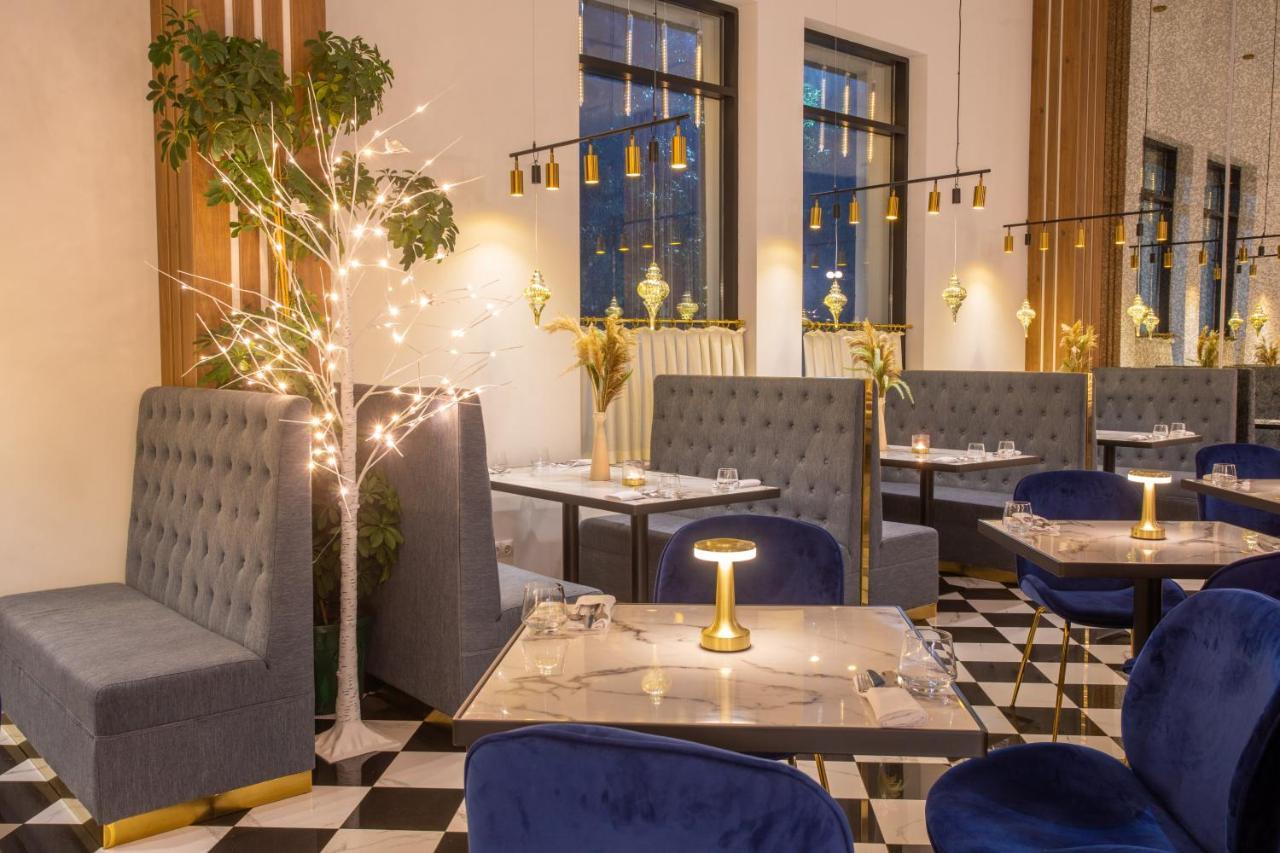 Newport Hotel クタイシ エクステリア 写真